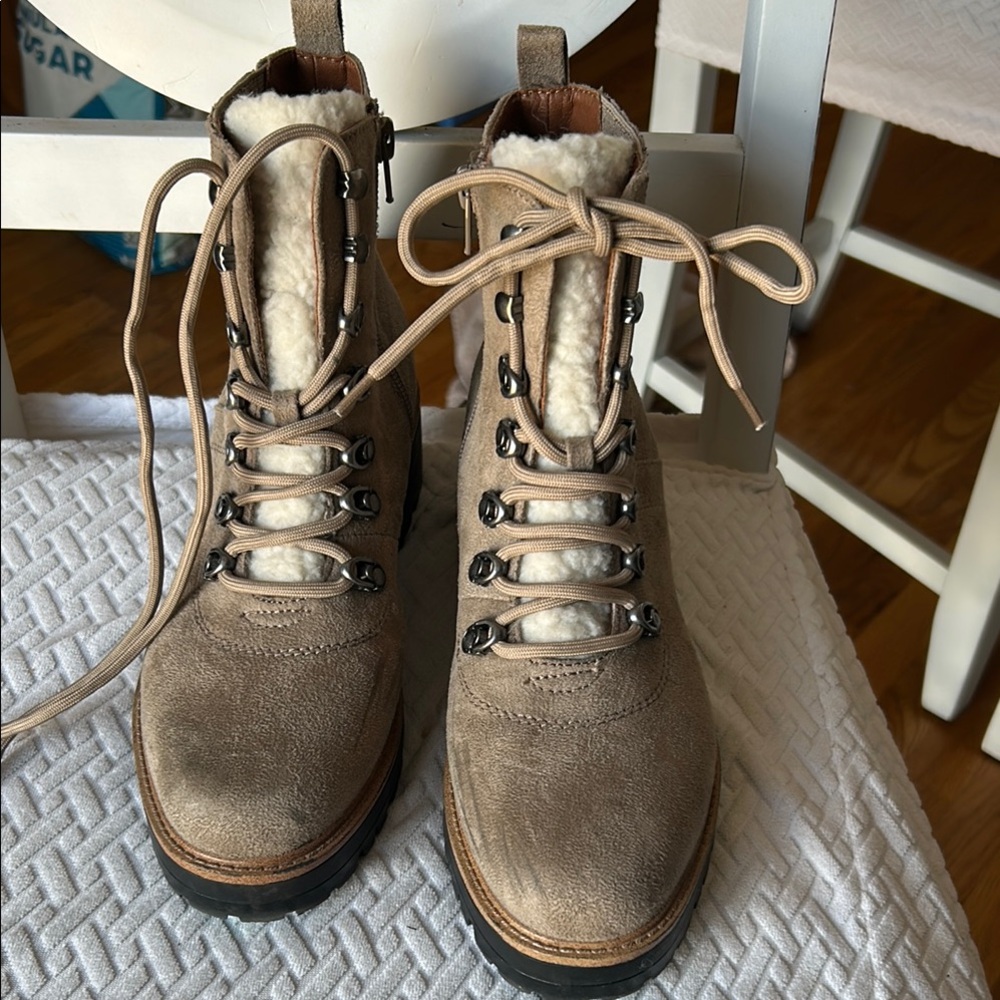 American Eagle Outfitters Tan Combat Boots with Chunky Sole